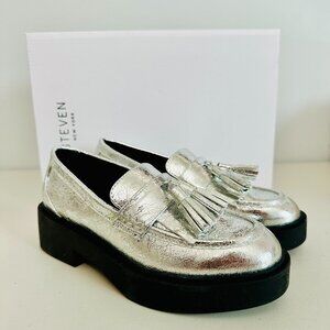 STEVEN NEW YORK BERYN PLATFORM KILTIE TASSEL LOAFER METALLIC SILVER